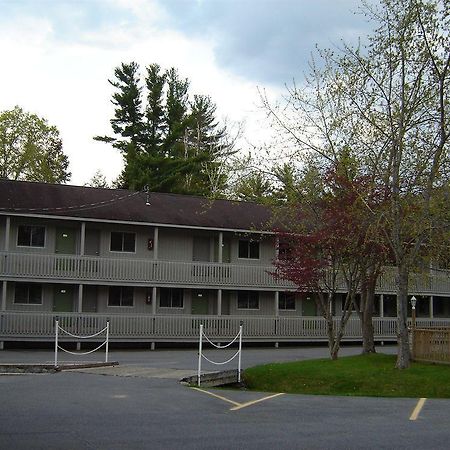 Lake George Suites Extérieur photo