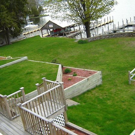 Lake George Suites Extérieur photo